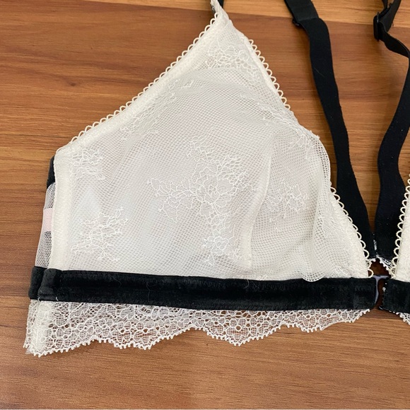 Victoria’s Secret White Chantilly Lace Front Close Velvet Trims Bralette Size L - Picture 10 of 14